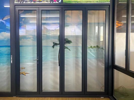 Schwere Klappglastüren Einfache Installation und reibungslose Bedienung