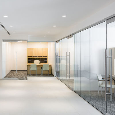 Schalldichtes Glas, leicht zu pflegen und zu reinigen