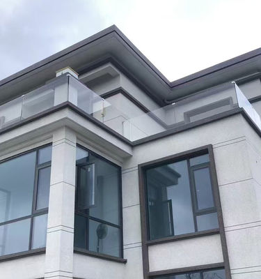 Pulverbeschichtung Aluminium-U-Kanal-Glasgeländer für Gebäude