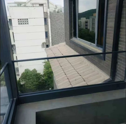 SZG Flexible Aluminium- und Glasgeländer Einfache Installation Anpassbar