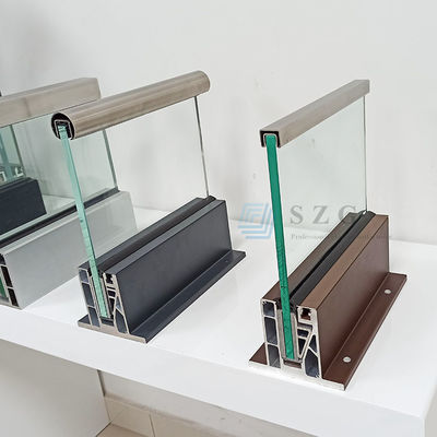 LED-Lichtglasbalustrade Aluminium Moderne Geländer Designs Rahmenlose gehärtetes Glas Balkon Geländer im Freien