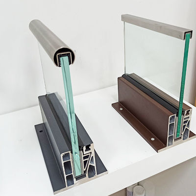 Durchsichtige Sicherheits-Aluminium-U-Kanal-Glasgeländer, Pulverbeschichtete Aluminium-Glasbalustrade