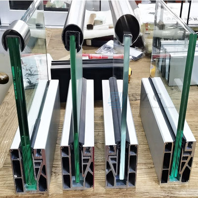 Durchsichtige Sicherheits-Aluminium-U-Kanal-Glasgeländer, Pulverbeschichtete Aluminium-Glasbalustrade