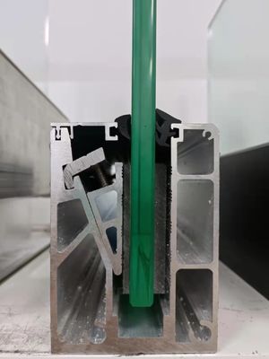 Aluminium-U-Kanal-Glasbalustrade Wetterbeständig für den Außenbereich