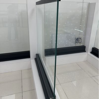 Morden-Glasgeländer 8+8mm Lamiertgehärtetes Glas Aluminium-U-Kanal-Glasgeländer