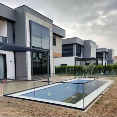 Offene Ansicht Rahmenlose Glasgeländer Balkon Balustrade Glas U-Kanal mit LED-Leuchten