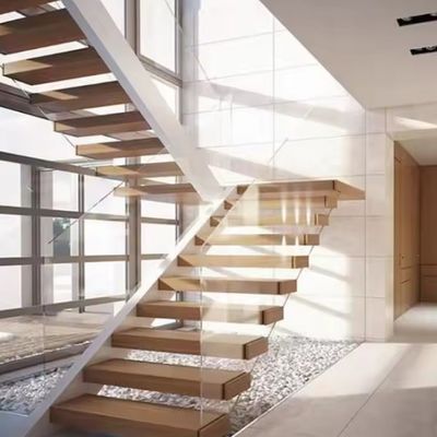 Villa-Design schwimmende Treppe unsichtbare Stahlstringer mit Holz-Tread-Glasgeländer