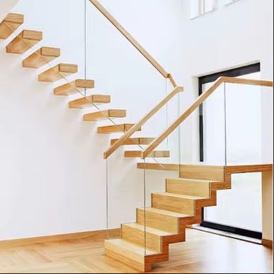 Villa-Design schwimmende Treppe unsichtbare Stahlstringer mit Holz-Tread-Glasgeländer