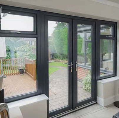 Hochwertige Aluminiumlegierung 6063-T5 Rahmen-Schwingtür für gewerbliche und private Anwendungen mit anpassbarem Zubehör