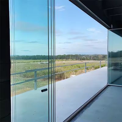 2.0mm Profildicke Aluminiumrahmenlose Klappglastür für Innenwände mit anpassbarer Rahmenfarbe