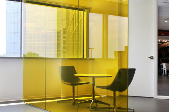 Vollständige Ansicht Rahmlose transparente Glas Trennwand für Büro, Zuhause, Werkstatt