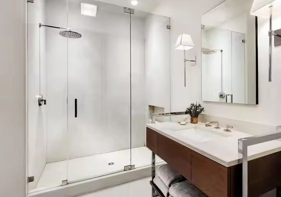 Goldrahmen Moderne Duschkabine mit anpassbaren Hardware-Zubehör und Badezimmergriff aus gehärtetem Glas