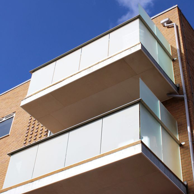 Aluminium Flat Curved Frameless Building Glass Panel Balkon Balustrade Handschraubersystem